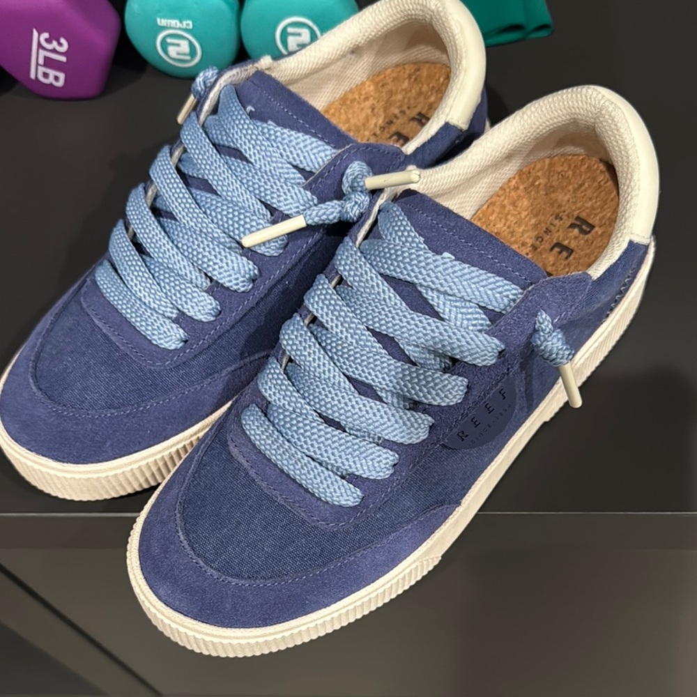 Reef Blue Sneakers Classic Design